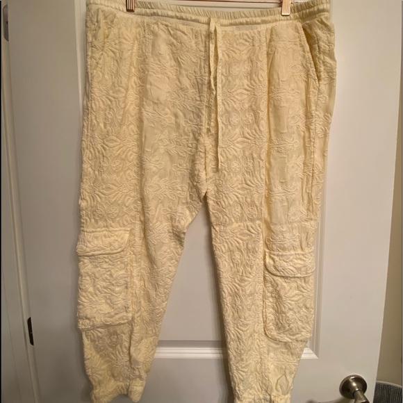 Johnny Was Pants - Never Worn Johnny Was Cream Pants